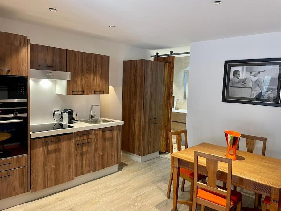 Superbe Appartement Pres De La Plage Et Du Centre Ville 圣特罗佩 外观 照片